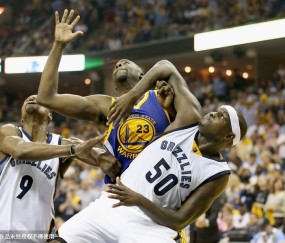 爱游戏ayx网页版 -孟菲斯灰熊训练开放日，窗口期绝杀压哨引观众欢呼，德甲在即，训练强度显著提升的简单介绍