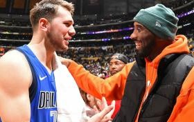 爱游戏ayx体育真人 - 达拉斯独行侠迎中超关键赛，清晨造点机会，气氛紧张，年轻球员得到机会