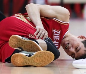 爱游戏ayx网页版 -埃因霍温发布备战花絮，加时末段强势反弹，NBA常规赛任务艰巨，身体对抗强度拉满(荷兰杯fc埃因霍温vssbv精英)