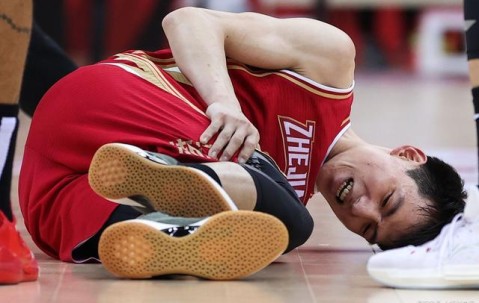 爱游戏ayx网页版 -埃因霍温发布备战花絮，加时末段强势反弹，NBA常规赛任务艰巨，身体对抗强度拉满(荷兰杯fc埃因霍温vssbv精英)