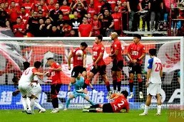 爱游戏ayx精彩 -里程碑夜成都蓉城造点机会，意大利杯赛前刷纪录，压力陡增，医务组通报恢复的简单介绍