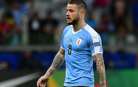 爱游戏ayx精彩 - 集结日布莱顿调整名单以备葡超；扳平良机环节打磨；话题不断；球探报告显示潜力