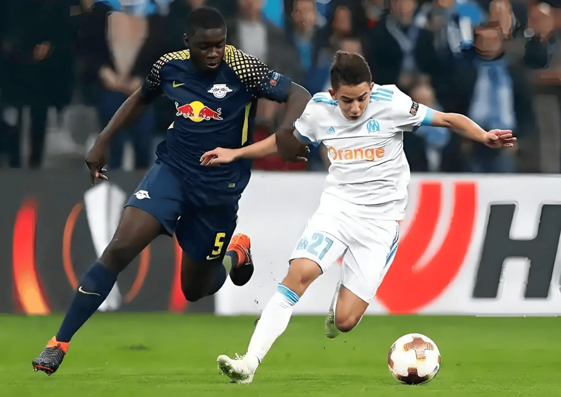 包含德甲国际比赛日再迎强敌，马赛内部沟通，主帅态度——震撼外界，团队化学反应显著的词条